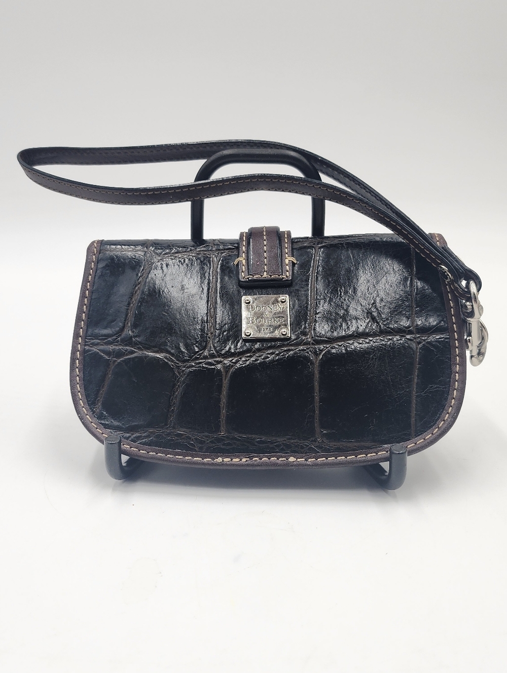Dooney & Bourke Brown Leather Croc Embossed Wristlet Clutch Wallet Vintage